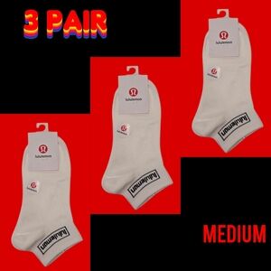Lululemon Womens Logo Ankle Socks Medium BNWT 3 Pair White & Black